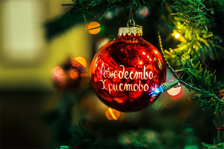 俄羅斯如何慶祝圣誕節-俄羅斯的圣誕節傳統包括頌歌和算命