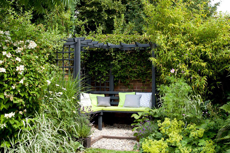 從小型陽臺到家庭植物花園-適合所有座位的戶外座位設計（上）