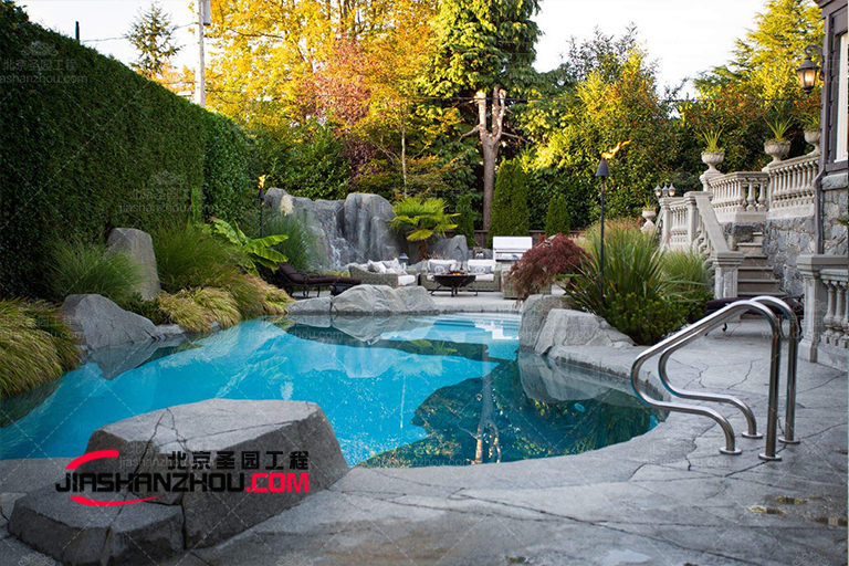 為什么青島中德生態園要用人工室外仿真樹植物