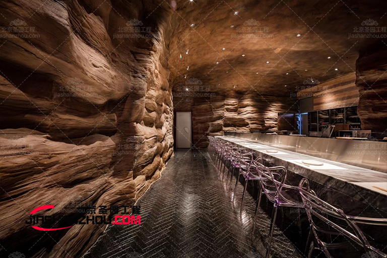 三亞海豚美式人工窯洞餐廳營造一種大氣的用餐體驗(yàn)