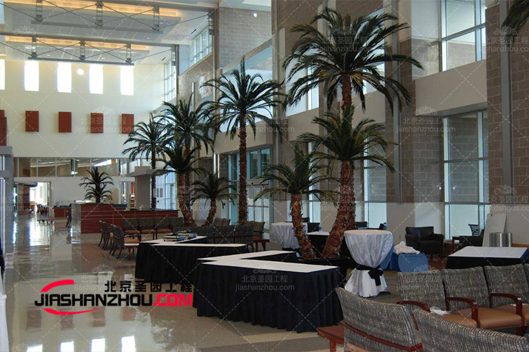 如何使用這些美麗的仿真樹裝飾品來裝飾您的室內外的靈感