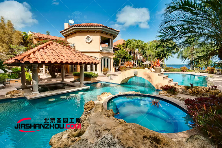 云南靜安雕塑公園塑石假山景觀水池簡單而優雅