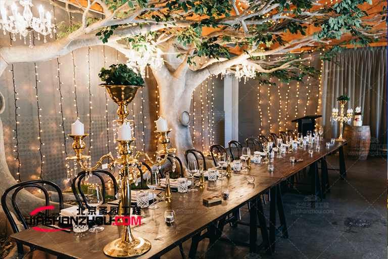 北京廠家分享經(jīng)驗和心得-人造仿真樹價格由哪些因素構(gòu)成