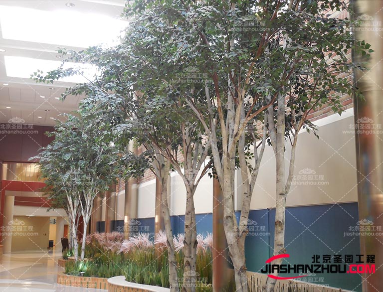 仿真樹增加裝飾美化的視覺感還能進(jìn)行藝術(shù)創(chuàng)作