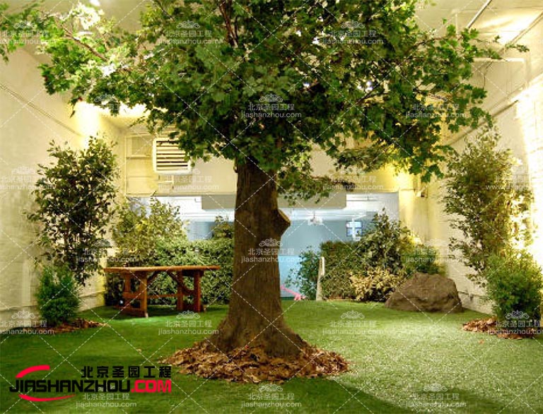 仿真樹是現在很流行的裝飾品深受大眾青睞