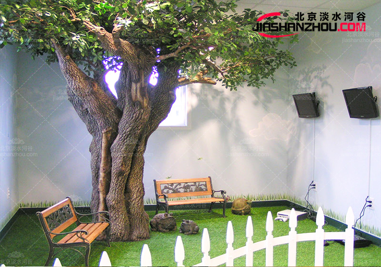 越來越多人接受這種仿真樹做為綠化的場(chǎng)景