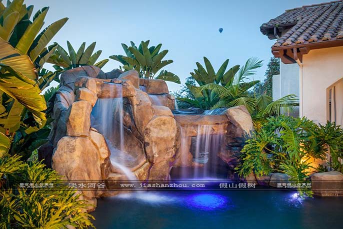 塑石假山用來(lái)點(diǎn)綴f 景、增添情趣