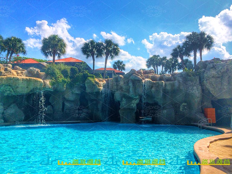 塑石假山增加整體環境的美觀度與自然特性