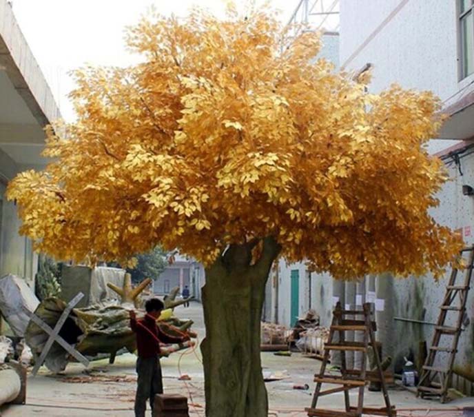 仿真樹讓人感覺回到了原生態的環境心情舒暢