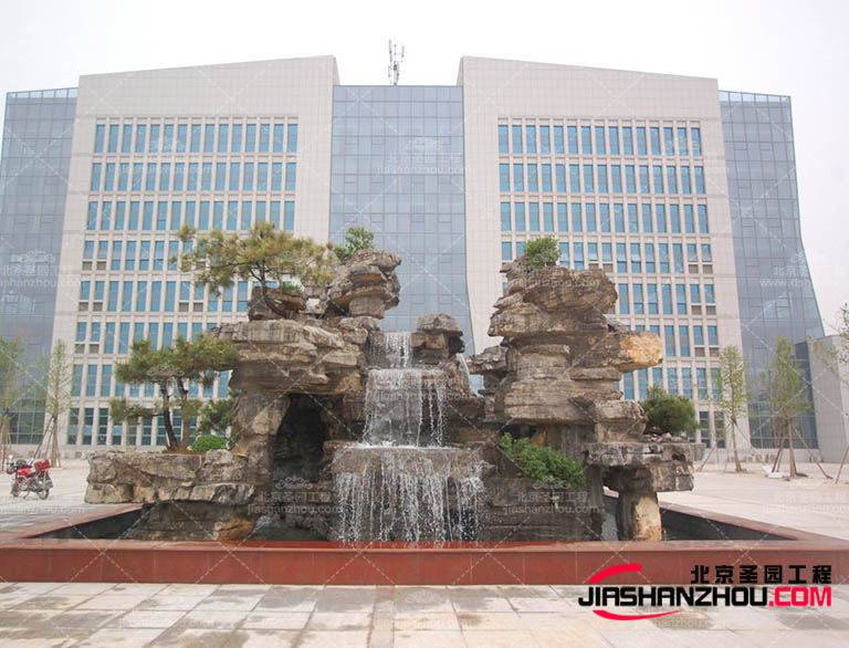 人們對塑石假山的生產具有主要景觀或地形骨架、景觀空間