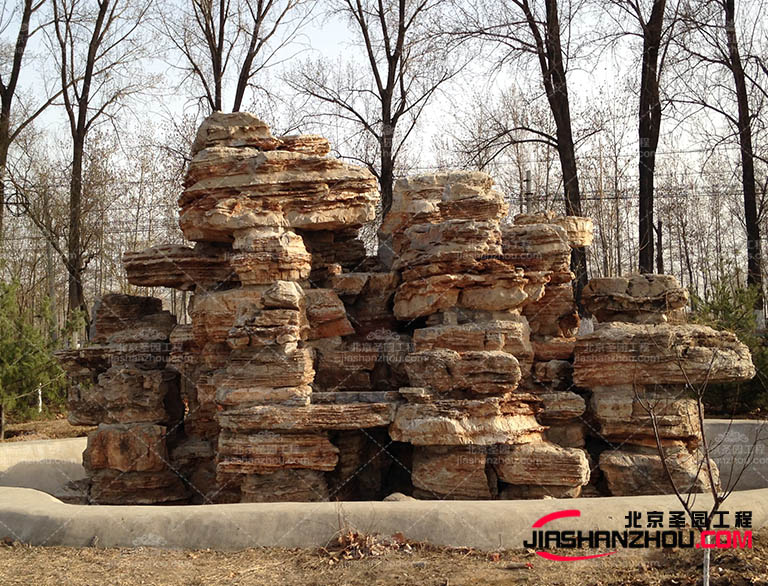 塑石假山還要另外需要，還要注意塑石假山的防滑設計