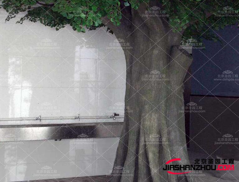 放置這樣的仿真樹可以為他們創(chuàng)造一個(gè)愉快和充滿活力的環(huán)境