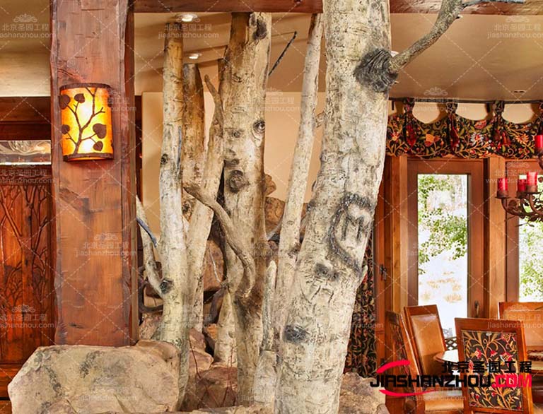 好的仿真樹應(yīng)該具有逼真的外觀，包括樹干的紋理