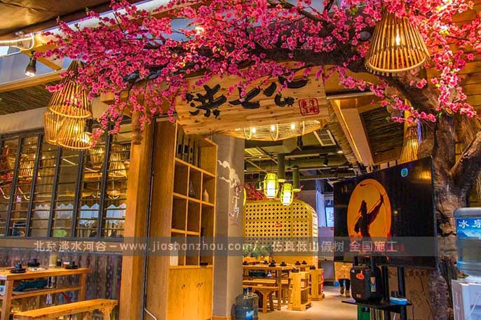 成都武侯區(qū)塑料樹仿真樹 生產(chǎn)安裝一站式服務(wù)