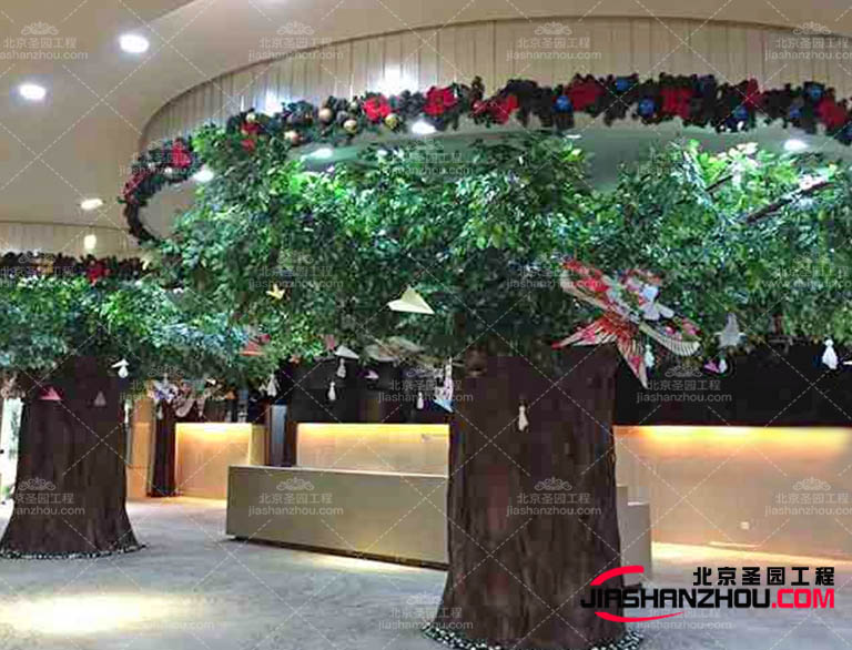 仿真樹制作給yan熱的盛夏室內外帶來一絲絲涼意