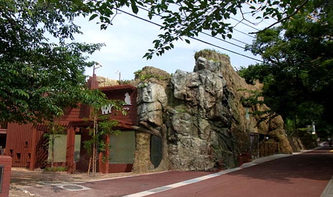 室外塑石假山.jpg 室外塑石假山