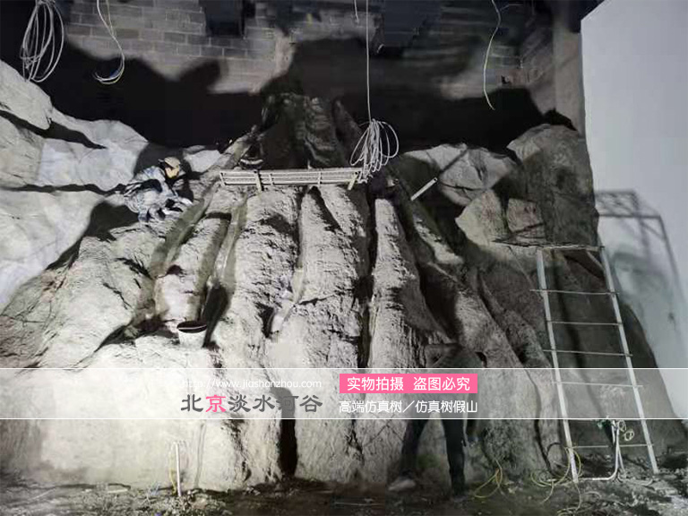 仿真火山.jpg 仿真火山