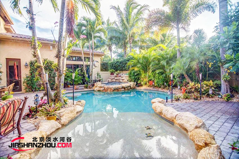 人工假山瀑布.jpg 人工假山瀑布