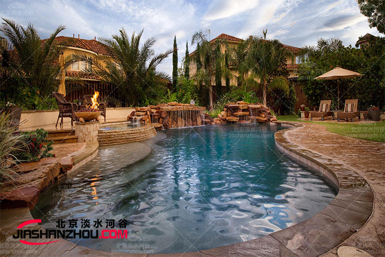 塑石假山.jpg 塑石假山