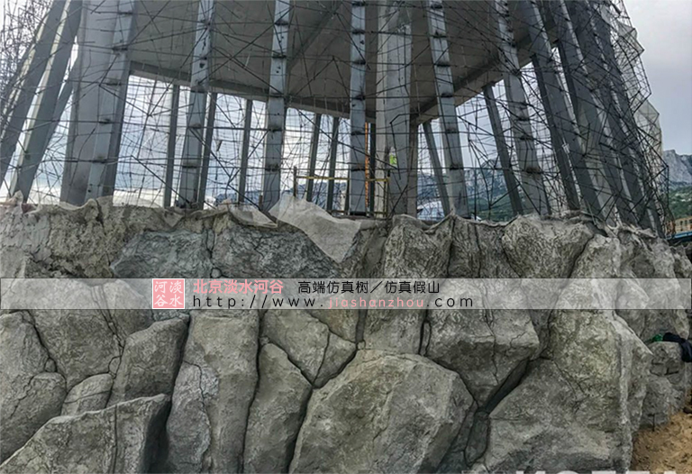 塑石假山.jpg 塑石假山
