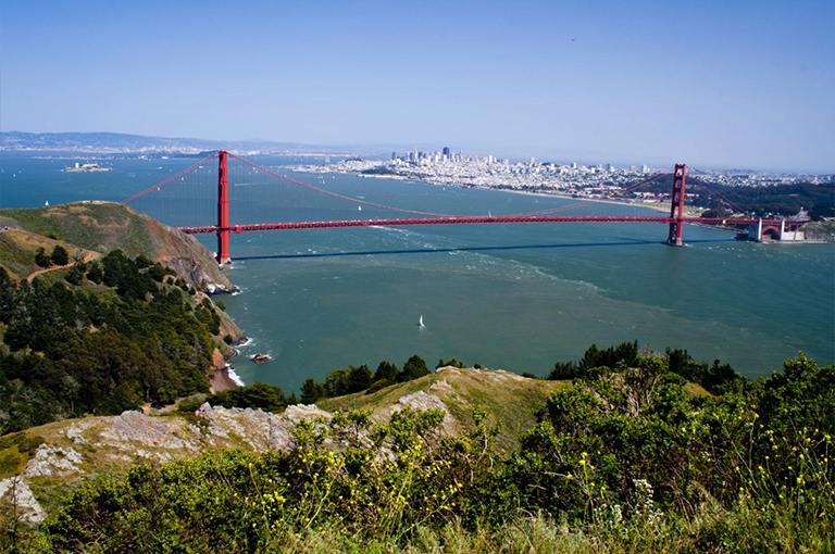 橋北側的金門大橋