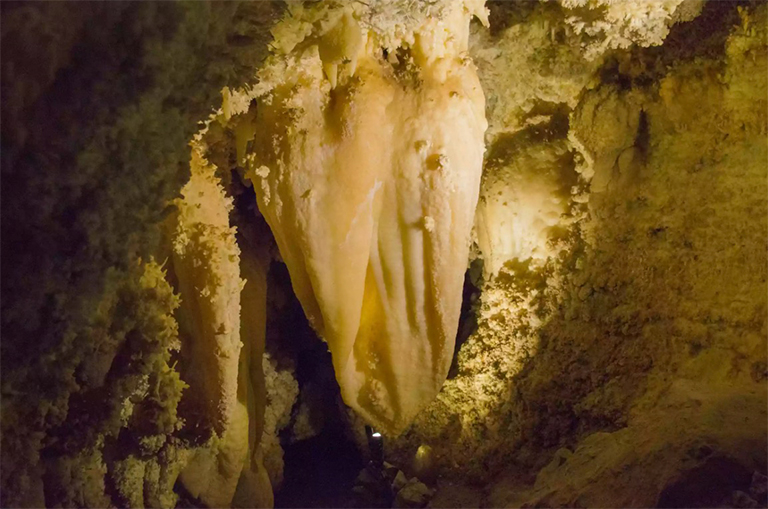 提姆帕諾戈斯洞國家紀念碑.jpg 提姆帕諾戈斯洞國家紀念碑