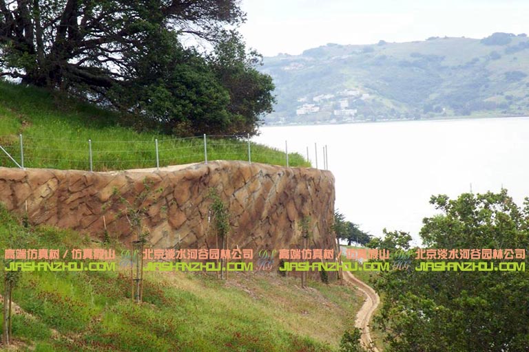 水泥假山護坡