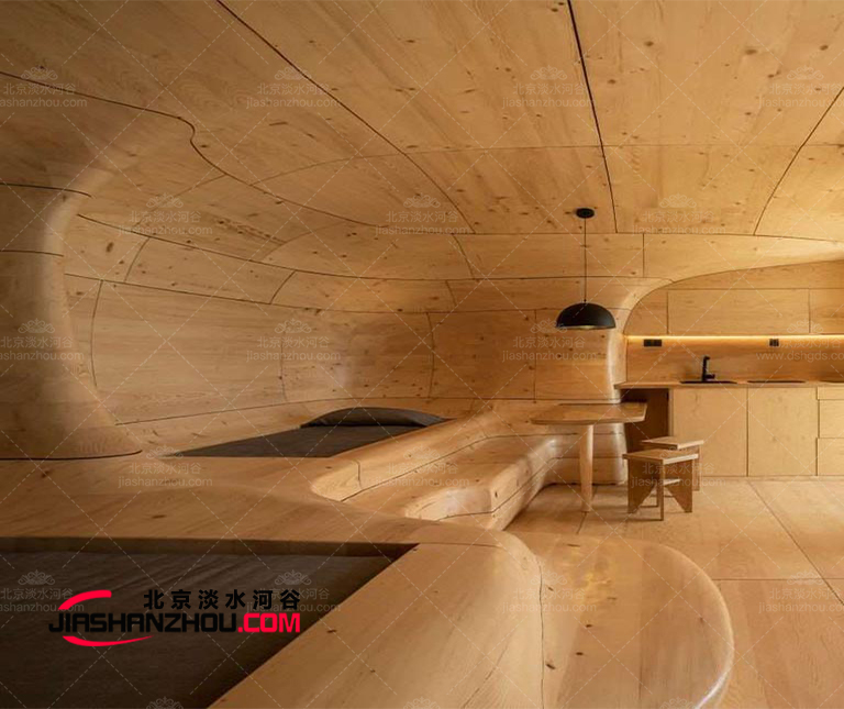 木質仿洞穴酒店