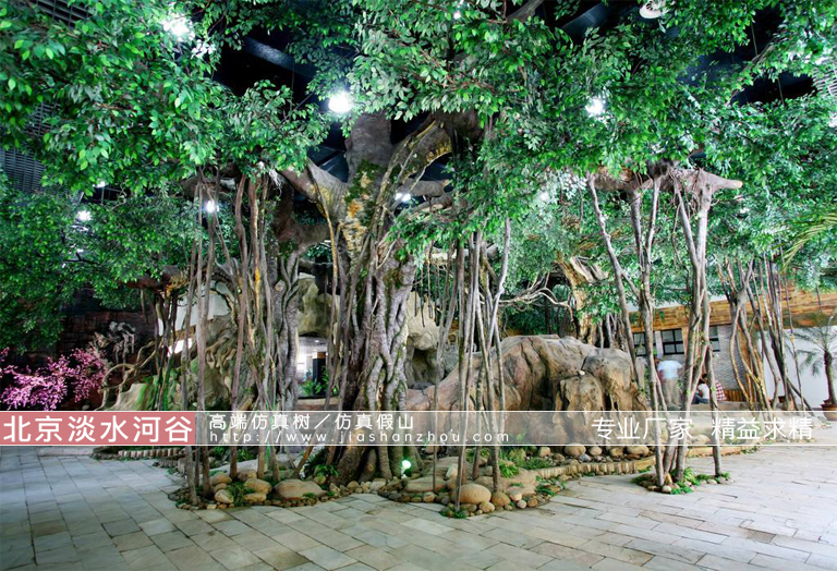 仿真榕樹.jpg 仿真榕樹