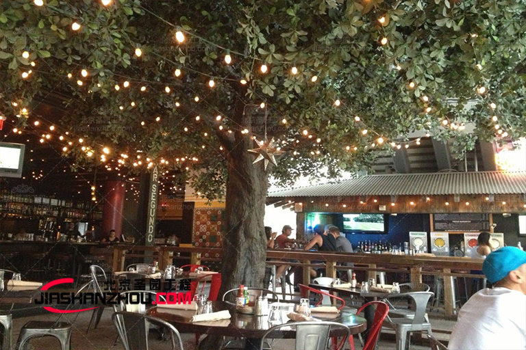 仿真假樹.jpg 仿真假樹