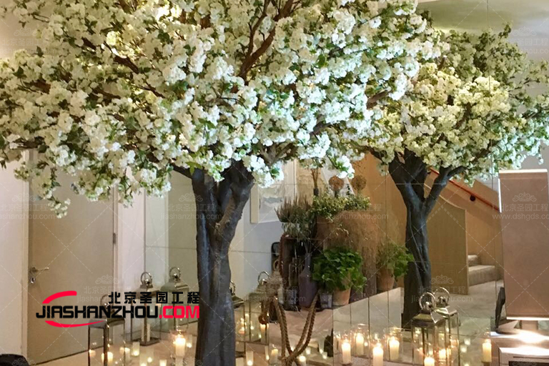 仿真假樹.jpg 仿真假樹