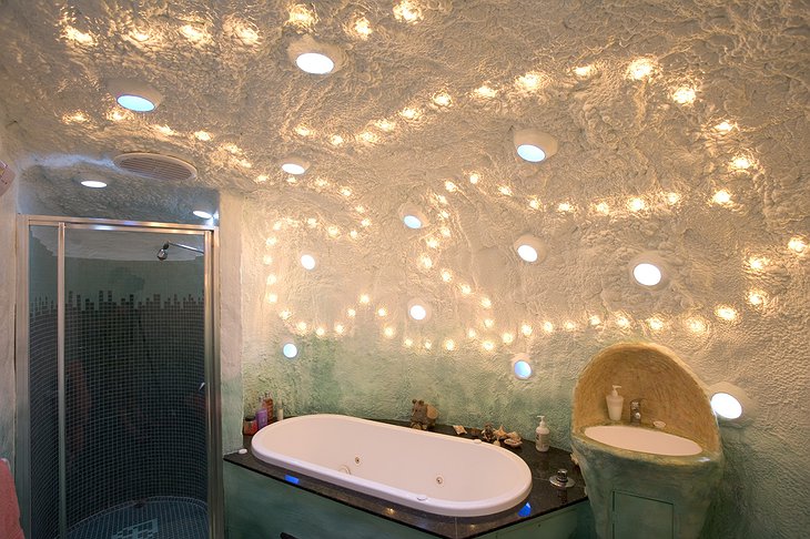 巖洞酒店衛(wèi)浴.jpg 巖洞酒店衛(wèi)浴