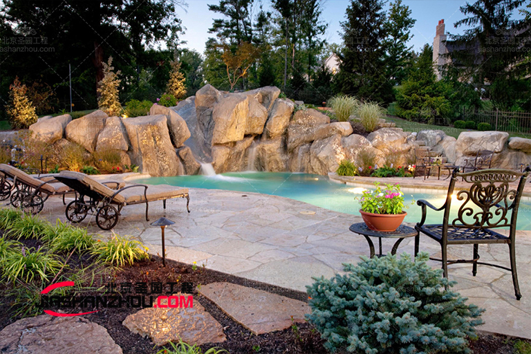塑石假山水池.jpg 塑石假山水池