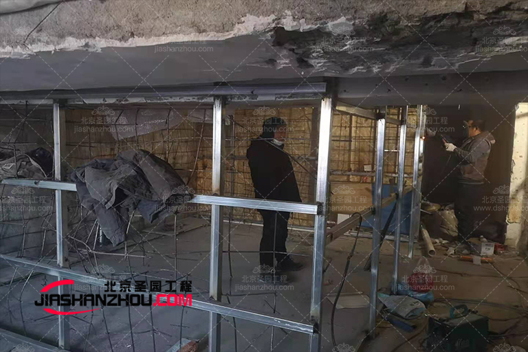 洞穴酒店.jpg 洞穴酒店