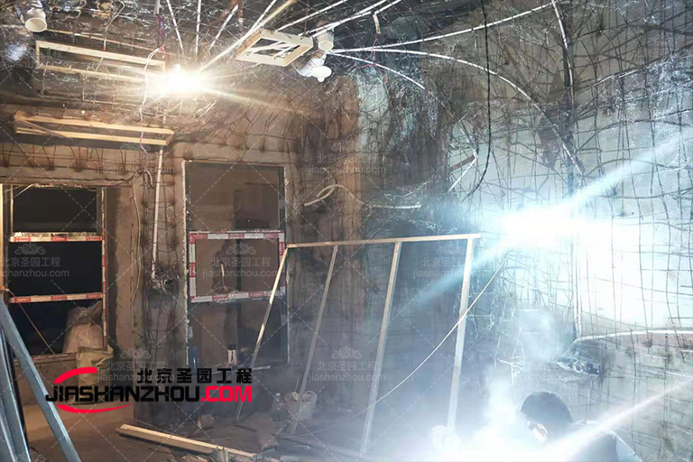 洞穴式主題酒店.jpg 洞穴式主題酒店