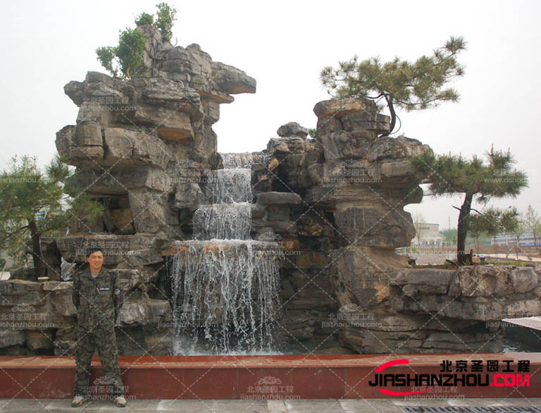 塑石假山.jpg 塑石假山