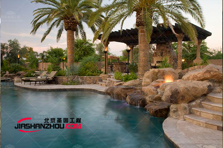 仿真假山.jpg 仿真假山.jpg