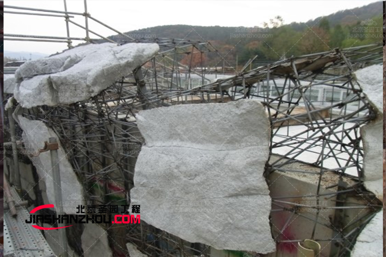 水泥假山.jpg 水泥假山.jpg