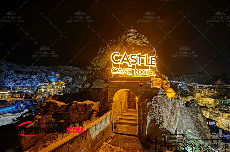 仿真假山.jpg 仿真假山.jpg