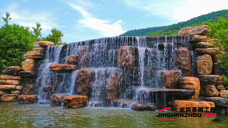 塑石假山.jpg 塑石假山